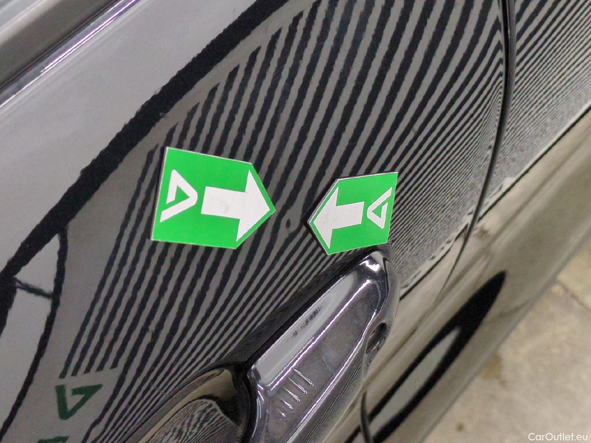  Ford  Kuga FORD  / 2019 / 5P / SUV 2.5 190 hybrid Flexifuel Pshift Titanium #42