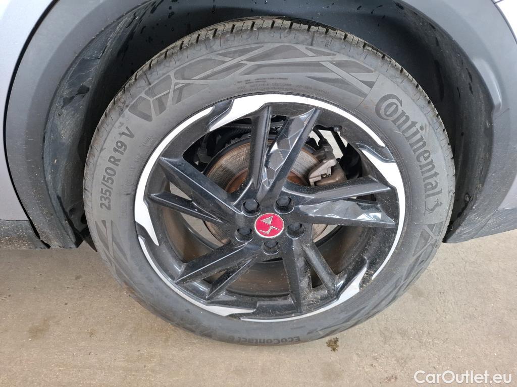  DS  DS7 DS DS 7 Crossback / 2017 / 5P / SUV E-TENSE 225 PERFORMANCE Line + #30