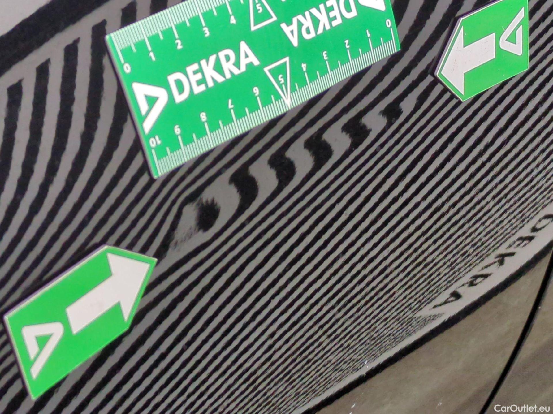  Ford  Kuga FORD  / 2019 / 5P / SUV 2.5 190 hybrid Flexifuel Pshift Titanium #19