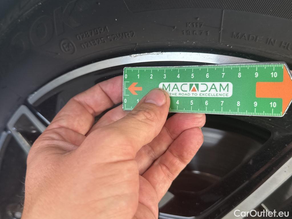  Mercedes  A-Klasse MERCEDES-BENZ Classe A Compact / 2018 / 5P / Berline A 200 d AMG Line 8G-DCT #43