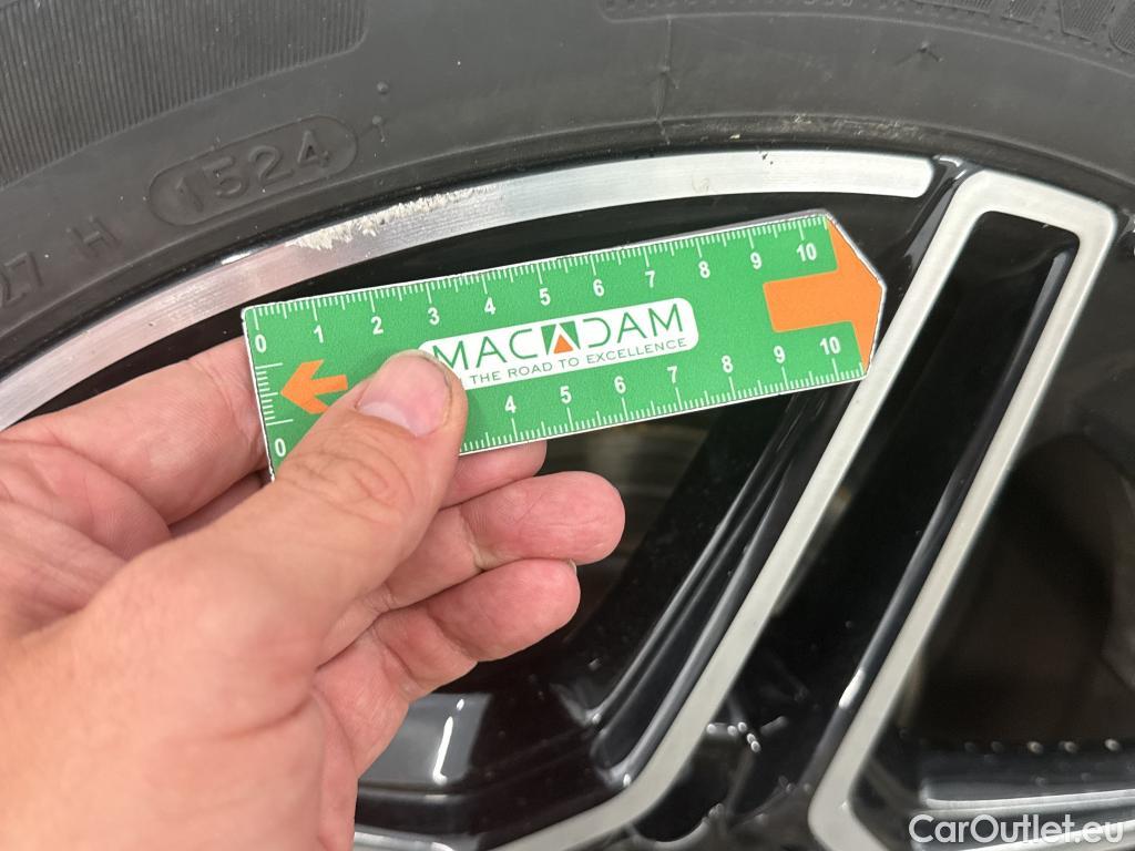  Mercedes  A-Klasse MERCEDES-BENZ Classe A Compact / 2018 / 5P / Berline A 200 d AMG Line 8G-DCT #26