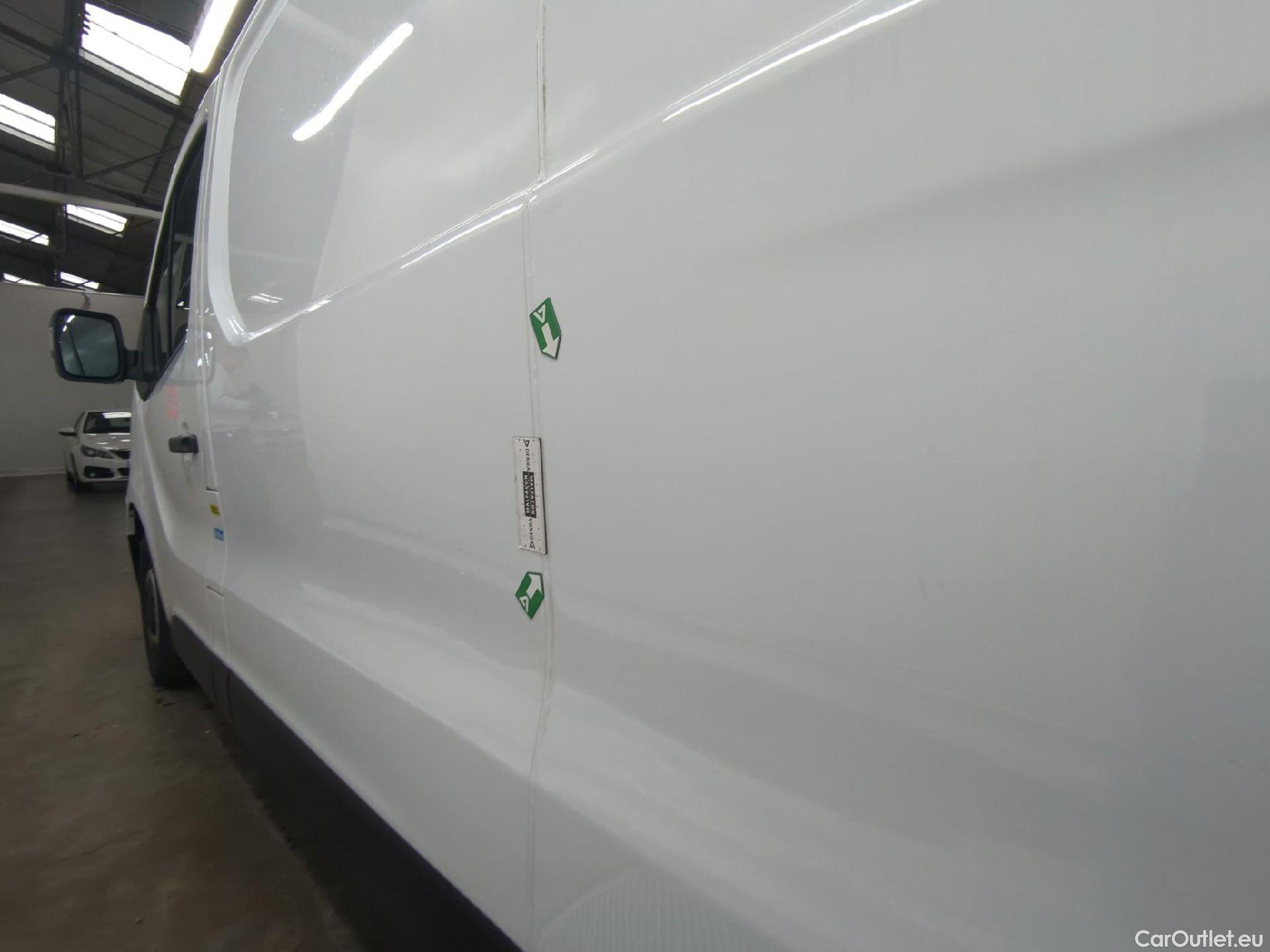  Renault  Trafic  Fourgon L2H1 3T Grand Confort 2.0 dCi 130CV BVM6 E6d #62