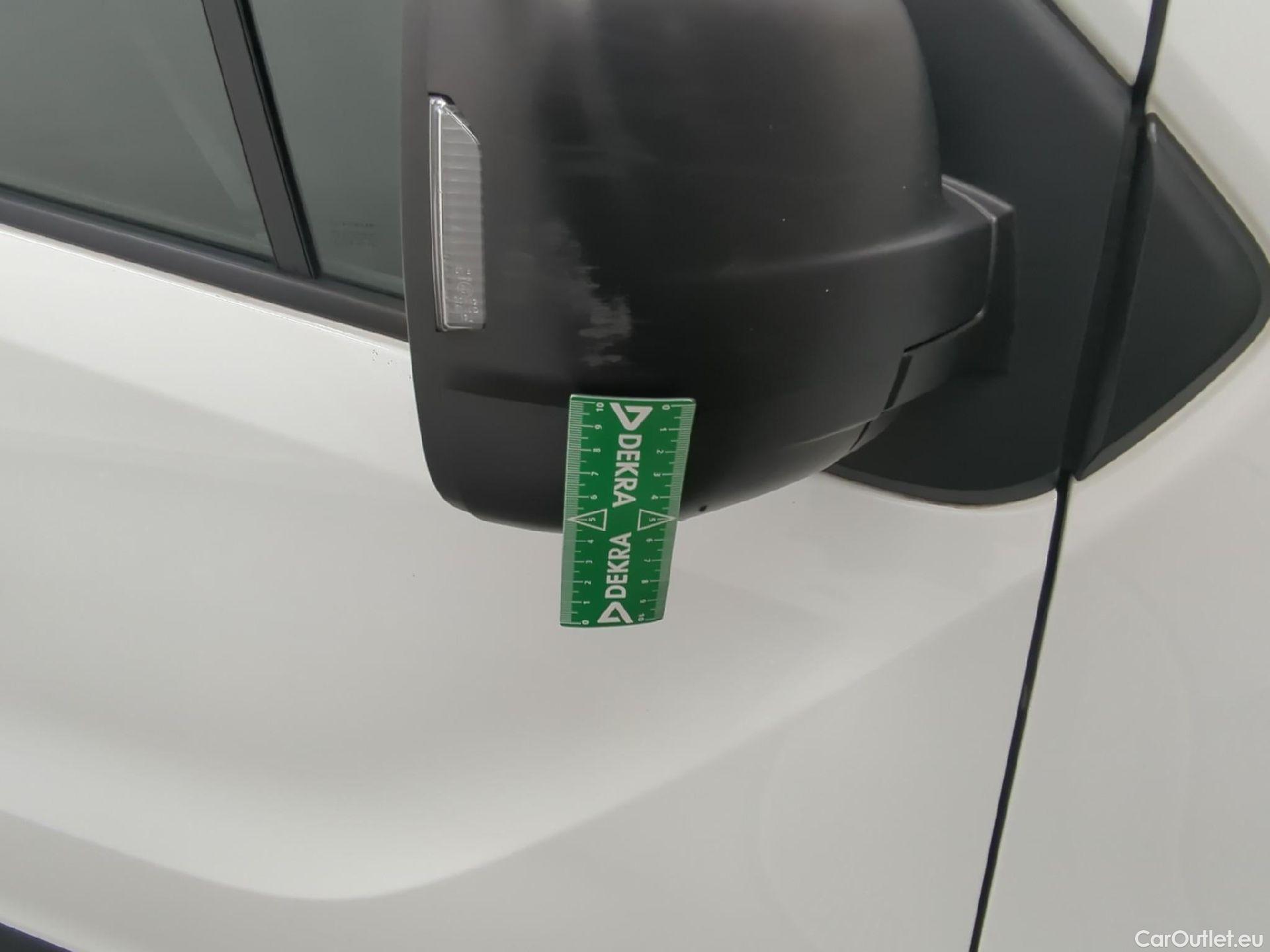  Renault  Trafic  Fourgon L2H1 3T Grand Confort 2.0 dCi 130CV BVM6 E6d #40