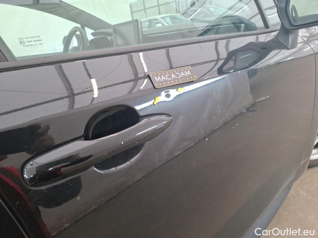  Toyota  Corolla TOYOTA  / 2018 / 5P / Berline Hybride 122h Dynamic Business Stage Acad #15