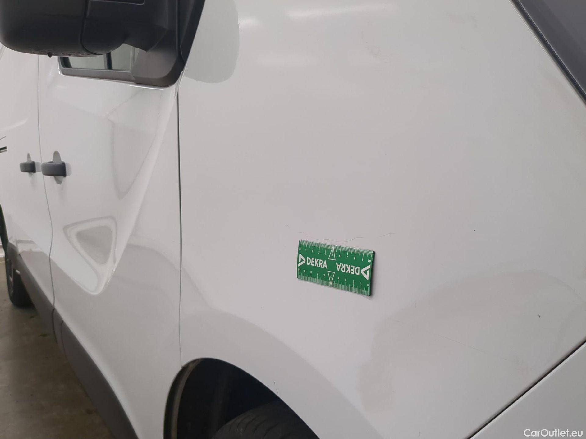  Renault  Trafic  Fourgon L2H1 3T Grand Confort 2.0 dCi 130CV BVM6 E6d #46