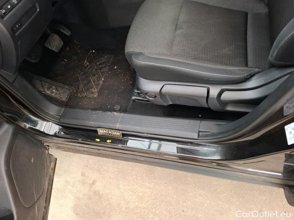  Nissan  Qashqai NISSAN  / 2021 / 5P / Crossover 1.3 MHEV 158ch Xtronic N-Style(SP) #14