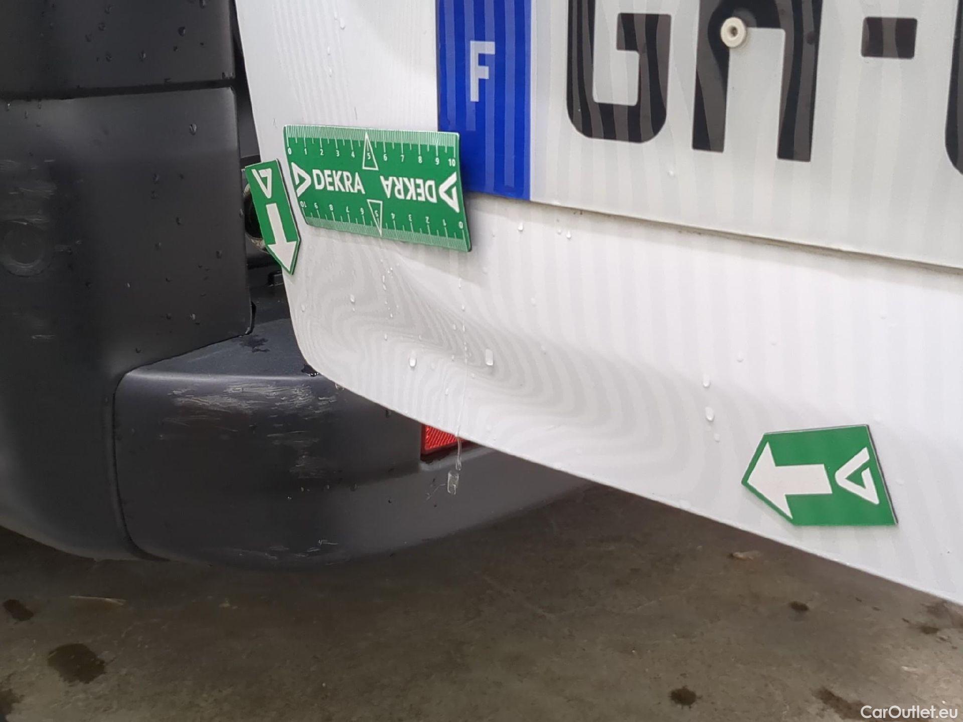  Renault  Trafic  Fourgon L2H1 3T Grand Confort 2.0 dCi 130CV BVM6 E6d #66