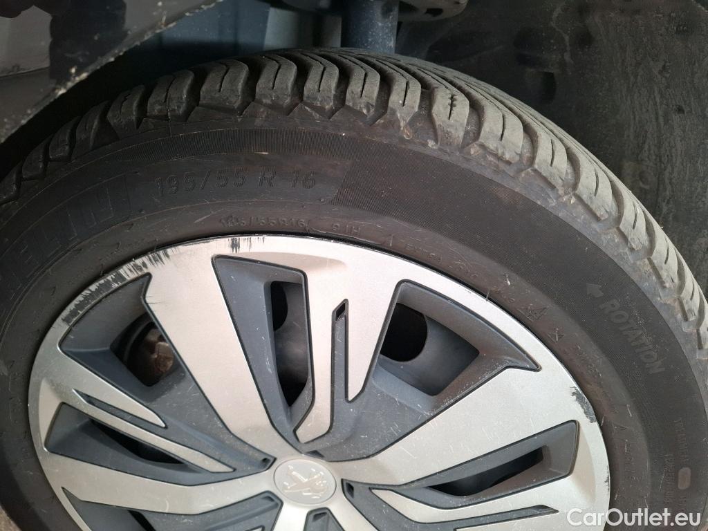  Peugeot  208  (e-) Active Business 50kWh BVA #7