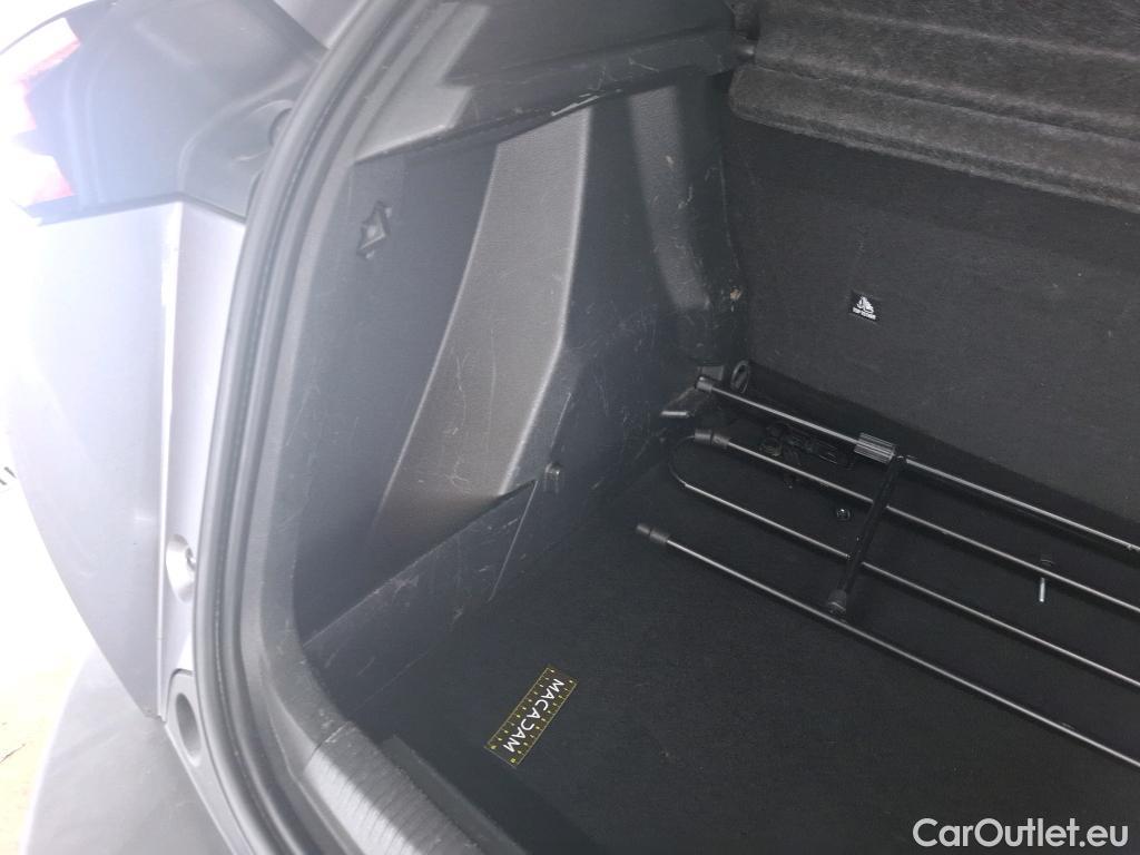  Peugeot  2008  Allure Business 1.5 HDi 130CV BVA8 E6d #9