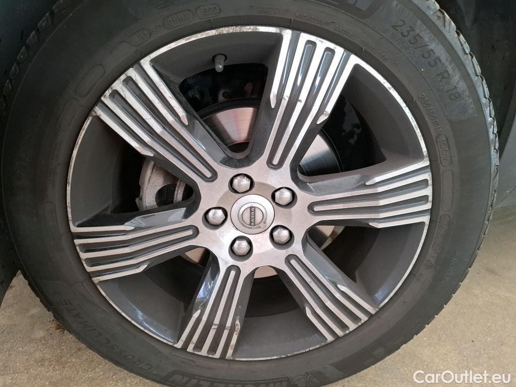  Volvo  XC 40 XC40 Inscription 2WD 1.5 T3 165CV BVA8 E6dT #5