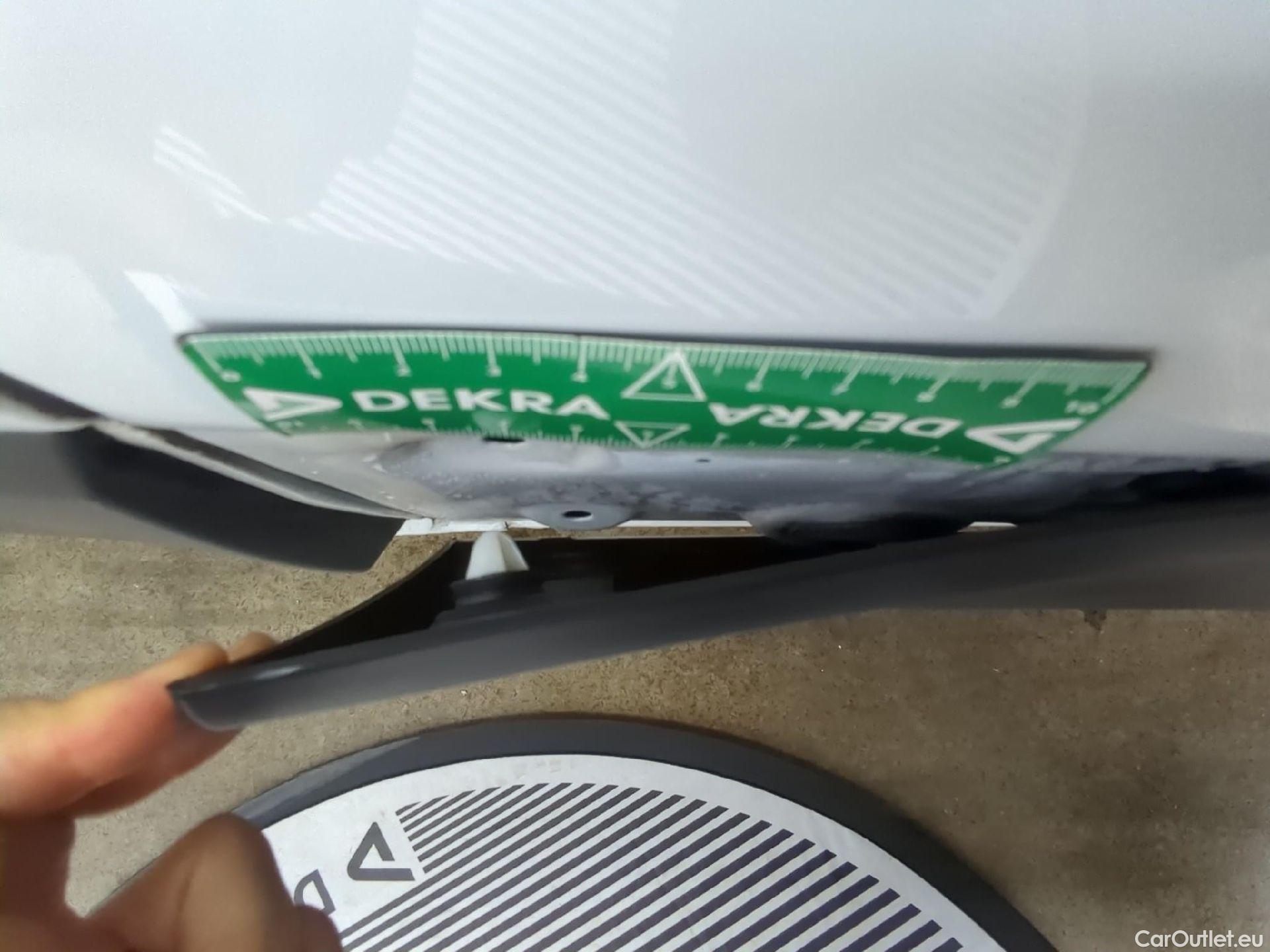  Renault  Trafic  Fourgon L2H1 3T Grand Confort 2.0 dCi 130CV BVM6 E6d #36