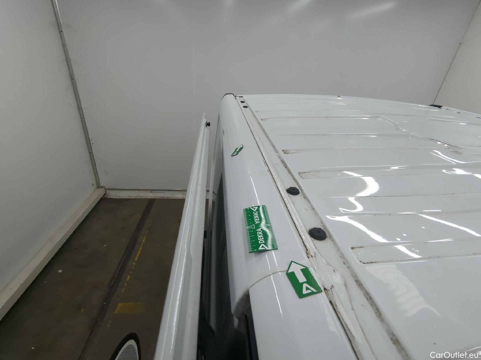  Renault  Trafic  Fourgon L2H1 3T Grand Confort 2.0 dCi 130CV BVM6 E6d #22