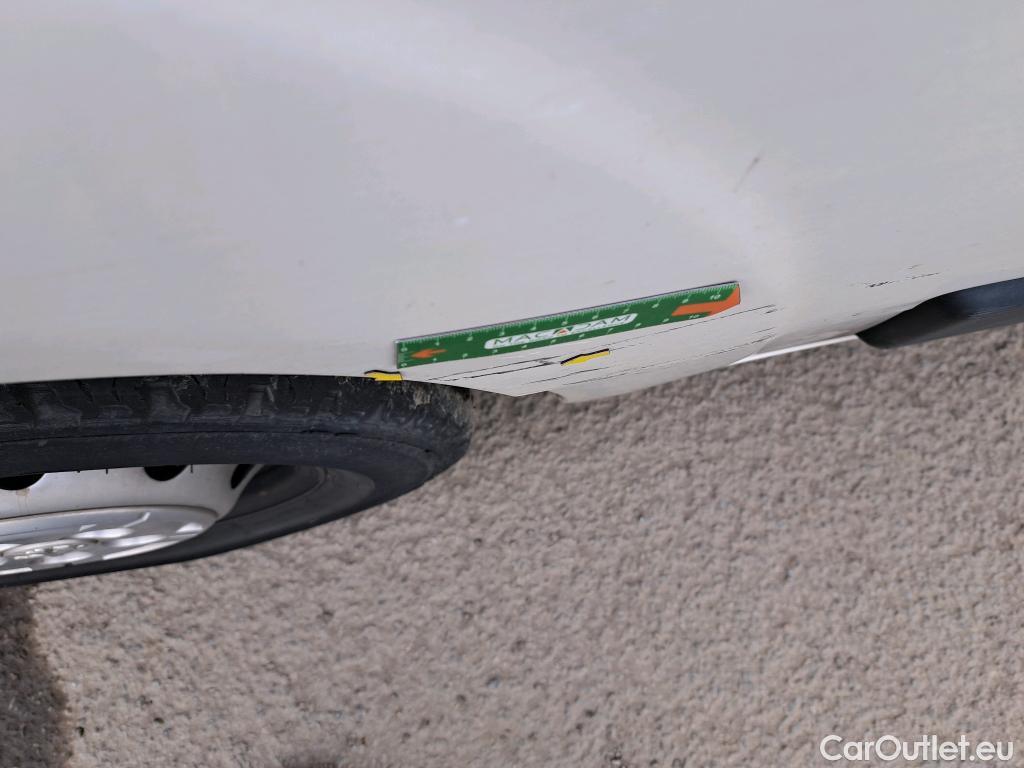  Peugeot  Boxer  VU 4p Fourgon 2.0 BLUEHDI 130 S&S PREMIUM 335 L3H3 / RAMPE HYDROLIQUE #11