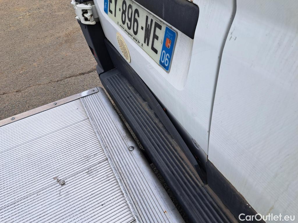  Peugeot  Boxer  VU 4p Fourgon 2.0 BLUEHDI 130 S&S PREMIUM 335 L3H3 / RAMPE HYDROLIQUE #26