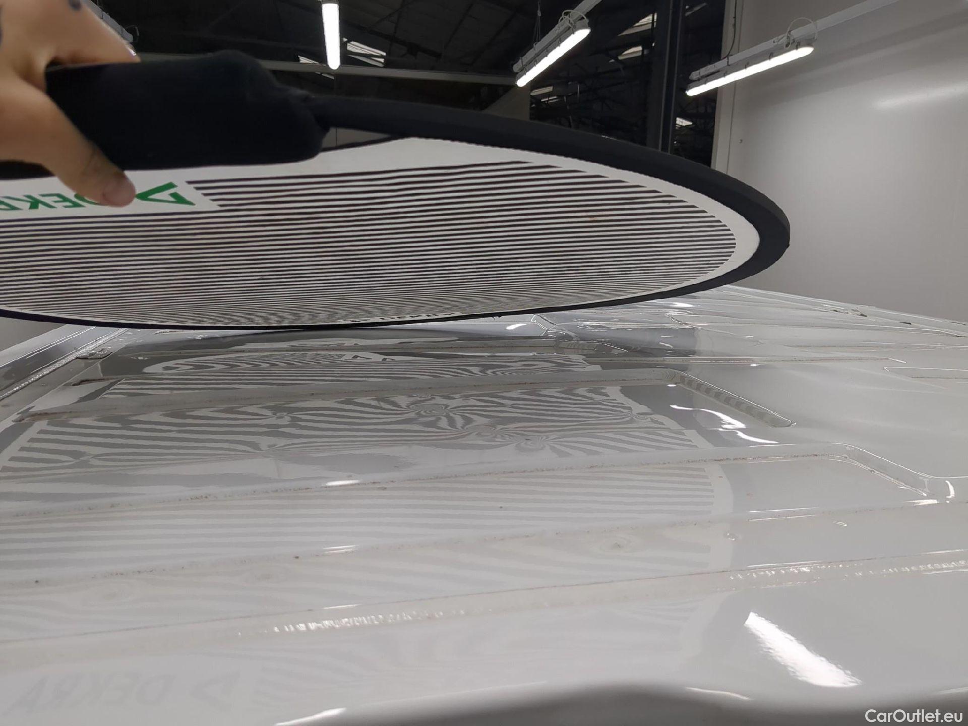  Renault  Trafic  Fourgon L2H1 3T Grand Confort 2.0 dCi 130CV BVM6 E6d #17