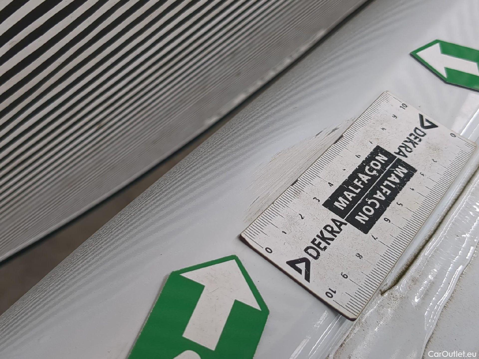  Renault  Trafic  Fourgon L2H1 3T Grand Confort 2.0 dCi 130CV BVM6 E6d #63