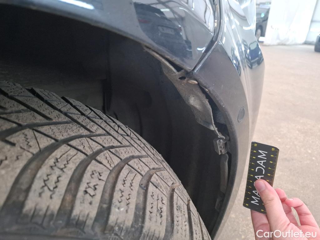  Toyota  Corolla TOYOTA  / 2018 / 5P / Berline Hybride 122h Dynamic Business Stage Acad #16