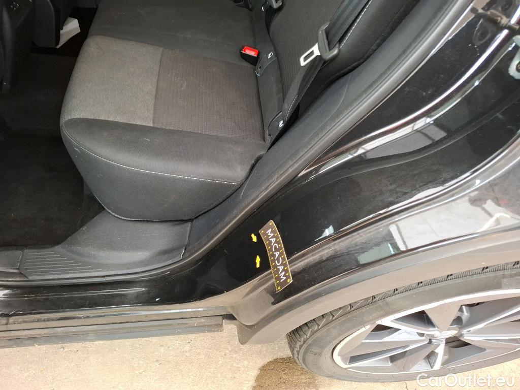  Nissan  Qashqai NISSAN  / 2021 / 5P / Crossover 1.3 MHEV 158ch Xtronic N-Style(SP) #18