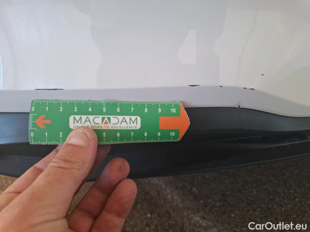  Volkswagen  Golf  VOLKSWAGEN / 2020 / 5P / Berline 2.0 TDI SCR 115 BVM6 Life Busi 1st #10