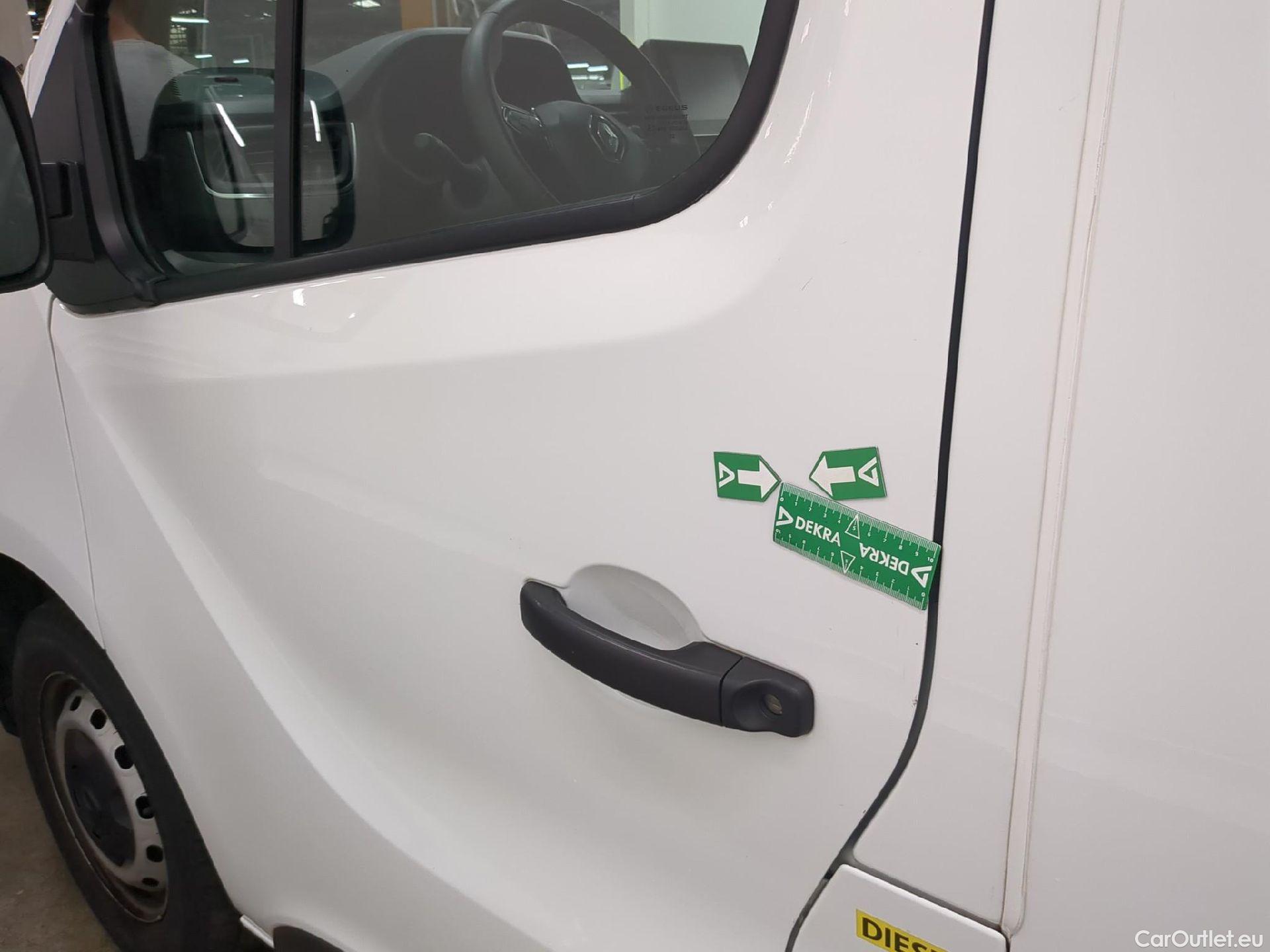  Renault  Trafic  Fourgon L2H1 3T Grand Confort 2.0 dCi 130CV BVM6 E6d #54