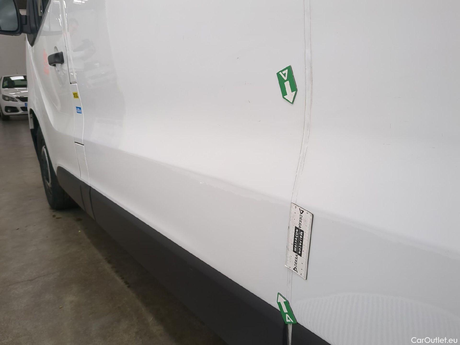  Renault  Trafic  Fourgon L2H1 3T Grand Confort 2.0 dCi 130CV BVM6 E6d #56