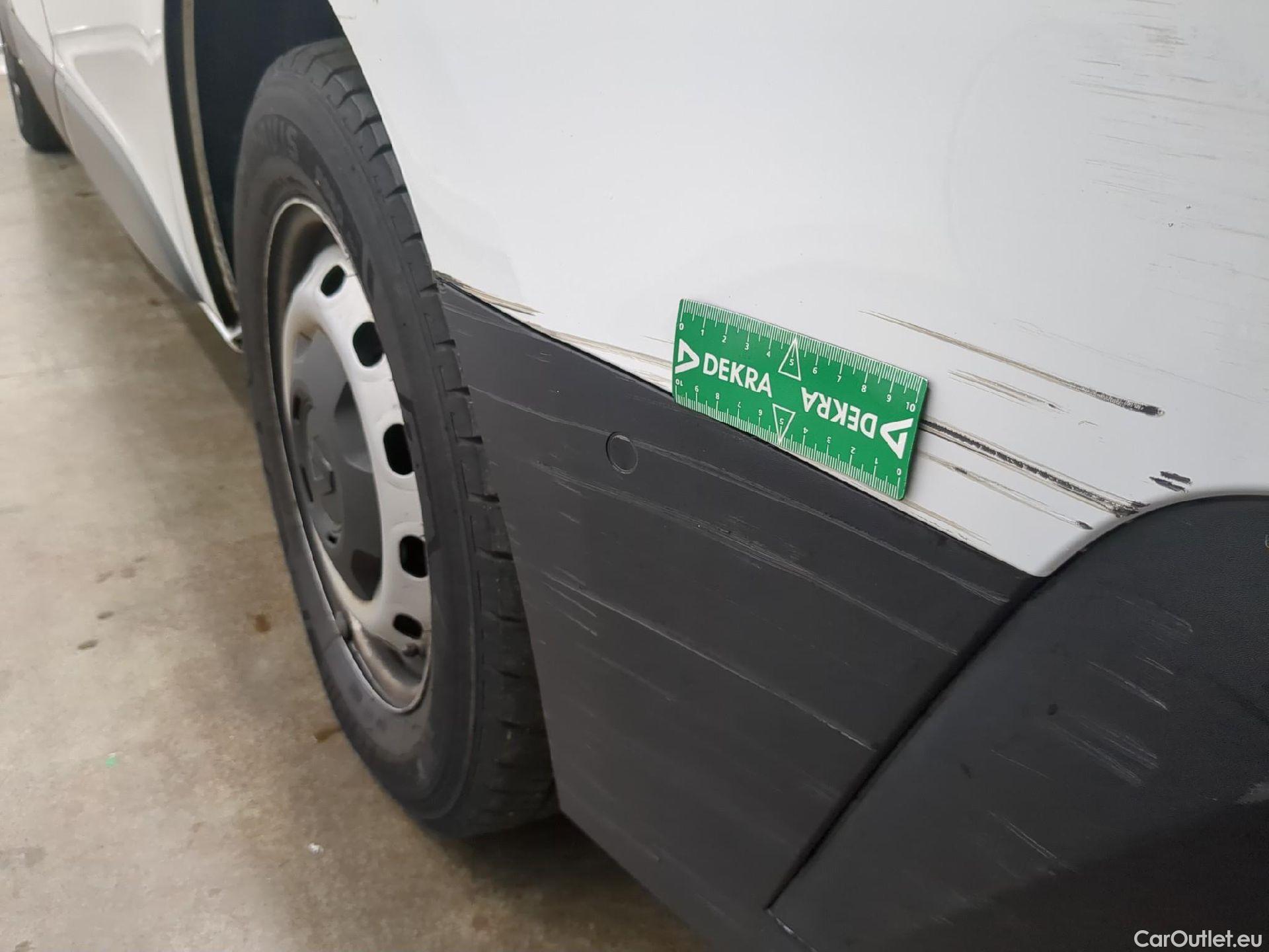  Renault  Trafic  Fourgon L2H1 3T Grand Confort 2.0 dCi 130CV BVM6 E6d #43