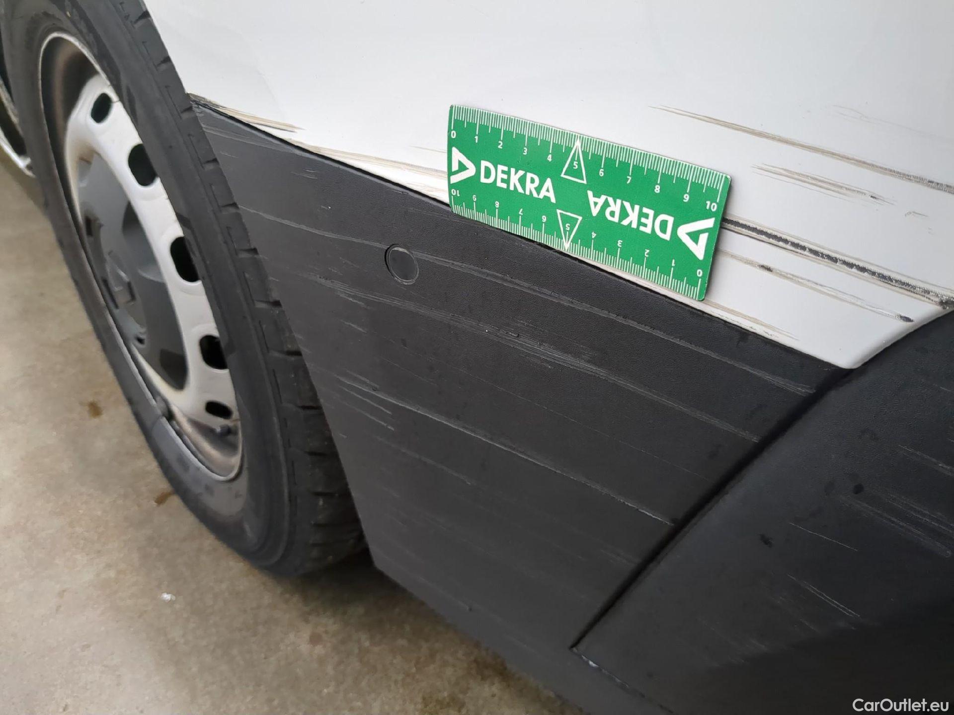  Renault  Trafic  Fourgon L2H1 3T Grand Confort 2.0 dCi 130CV BVM6 E6d #41