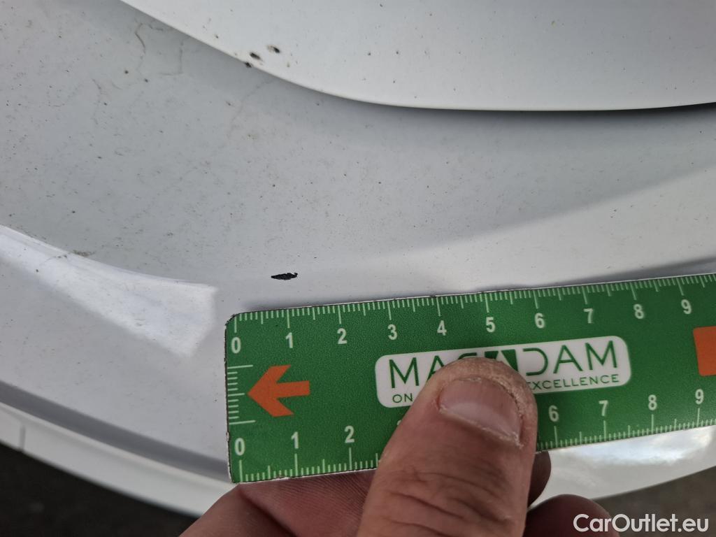  Volkswagen  Golf  VOLKSWAGEN / 2020 / 5P / Berline 2.0 TDI SCR 115 BVM6 Life Busi 1st #18