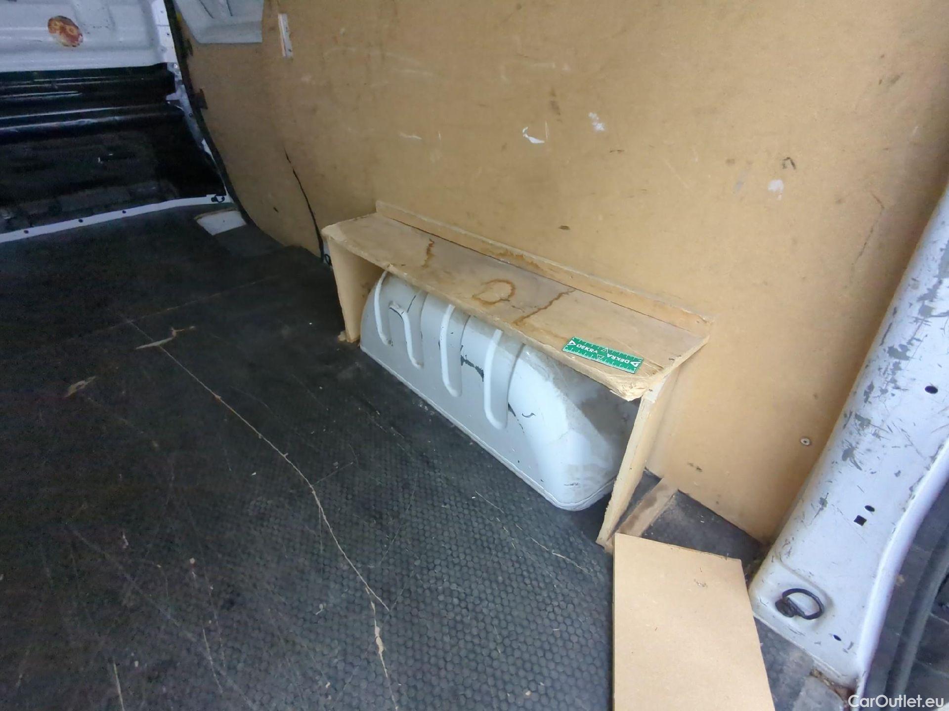  Renault  Trafic  Fourgon L2H1 3T Grand Confort 2.0 dCi 130CV BVM6 E6d #4