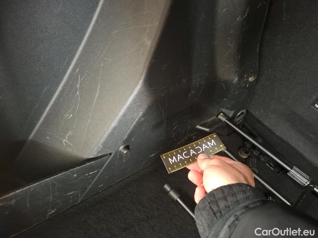  Peugeot  2008  Allure Business 1.5 HDi 130CV BVA8 E6d #12