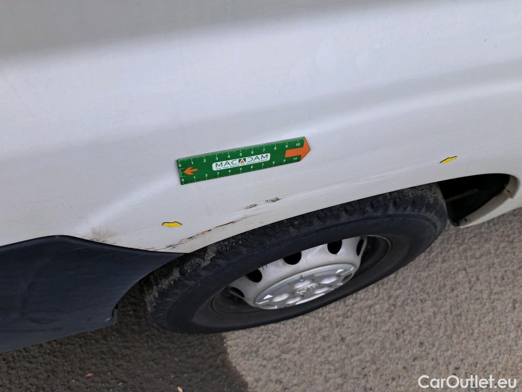  Peugeot  Boxer  VU 4p Fourgon 2.0 BLUEHDI 130 S&S PREMIUM 335 L3H3 / RAMPE HYDROLIQUE #9