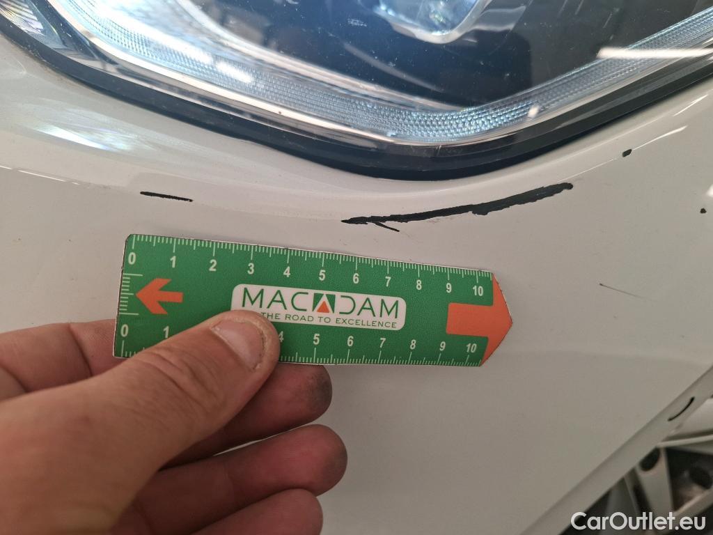  Volkswagen  Golf  VOLKSWAGEN / 2020 / 5P / Berline 2.0 TDI SCR 115 BVM6 Life Busi 1st #4