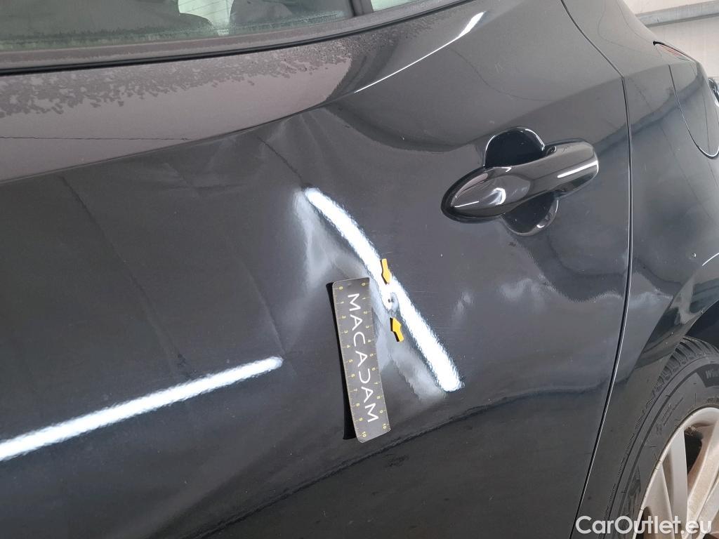  Toyota  Corolla TOYOTA  / 2018 / 5P / Berline Hybride 122h Dynamic Business Stage Acad #11