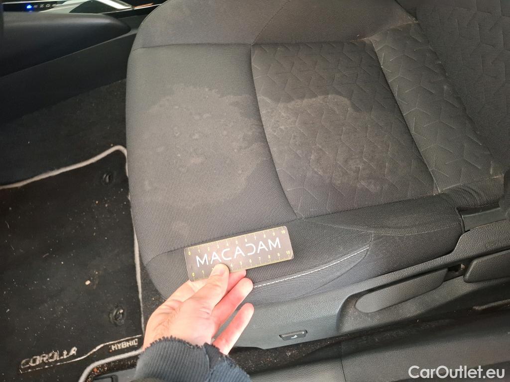  Toyota  Corolla TOYOTA  / 2018 / 5P / Berline Hybride 122h Dynamic Business Stage Acad #19