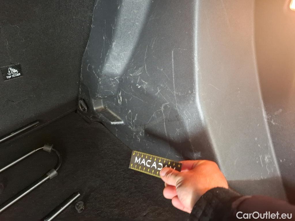  Peugeot  2008  Allure Business 1.5 HDi 130CV BVA8 E6d #15