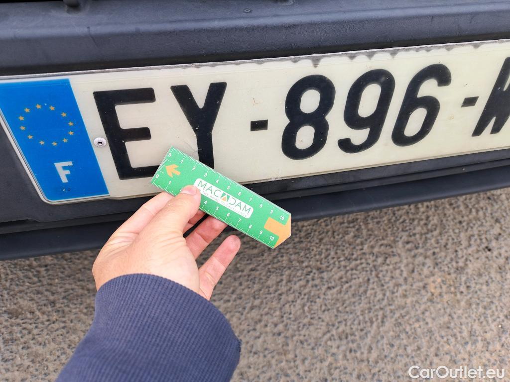  Peugeot  Boxer  VU 4p Fourgon 2.0 BLUEHDI 130 S&S PREMIUM 335 L3H3 / RAMPE HYDROLIQUE #32