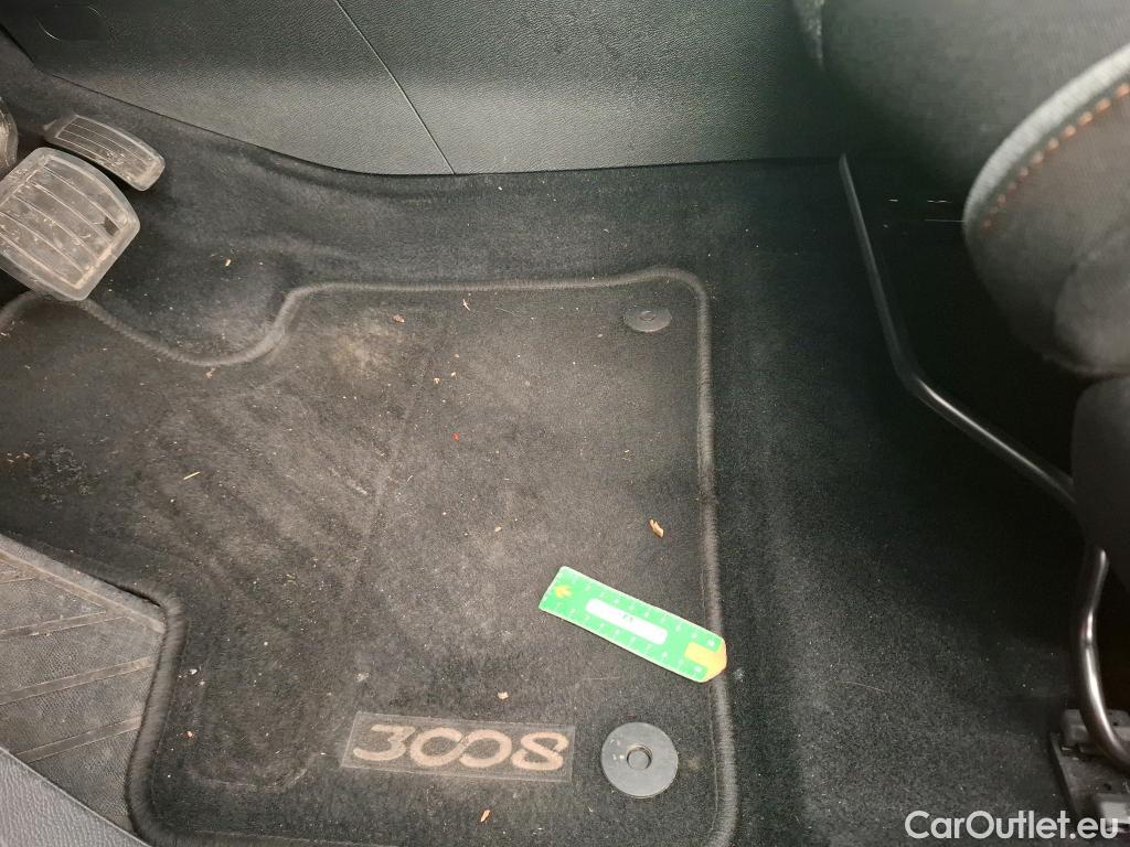  Peugeot  3008  Active Pack 1.5 HDi 130CV BVA8 E6d #3