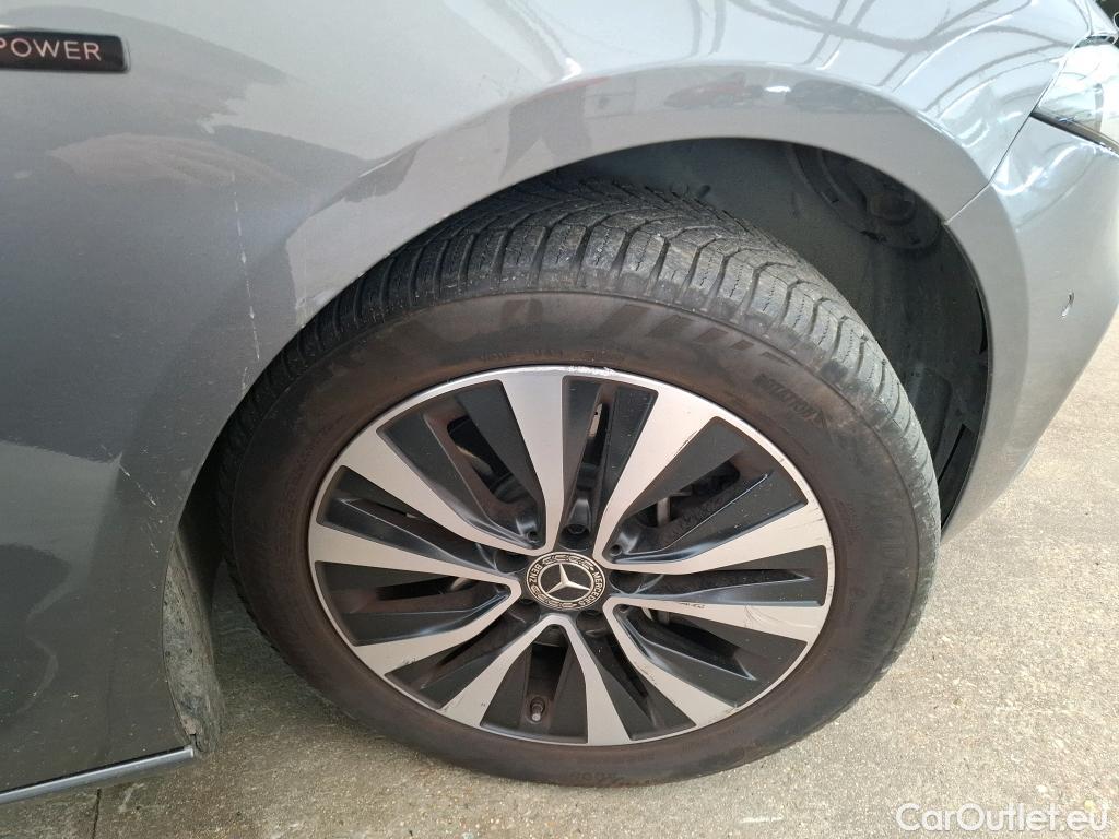  Mercedes  A-Klasse MERCEDES-BENZ Classe A Compact / 2018 / 5P / Berline A 250 e Business Line 8G-DCT #18