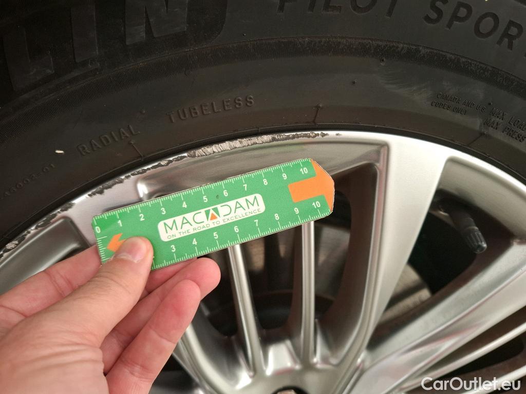  Ford  Kuga FORD  / 2019 / 5P / SUV 2.5 Duratec 225 ch PHEV eCVT Vignale #16