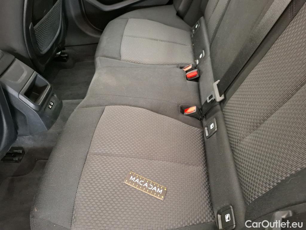  Bmw  Serie 1 BMW Série 1 / 2019 / 5P / Berline 116i DKG7 Business Design #7