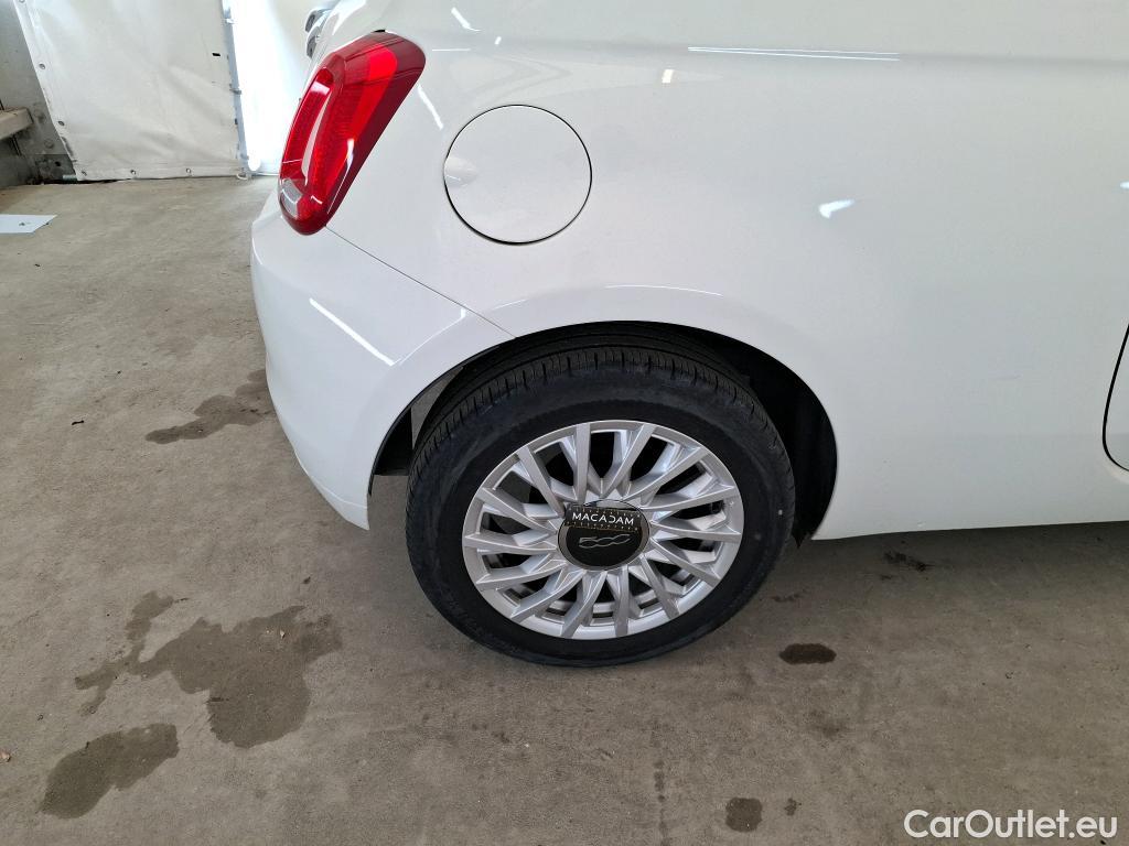  Fiat  500 FIAT   2015  3P  Berline 1 0 70ch BSG Dolcevita #35