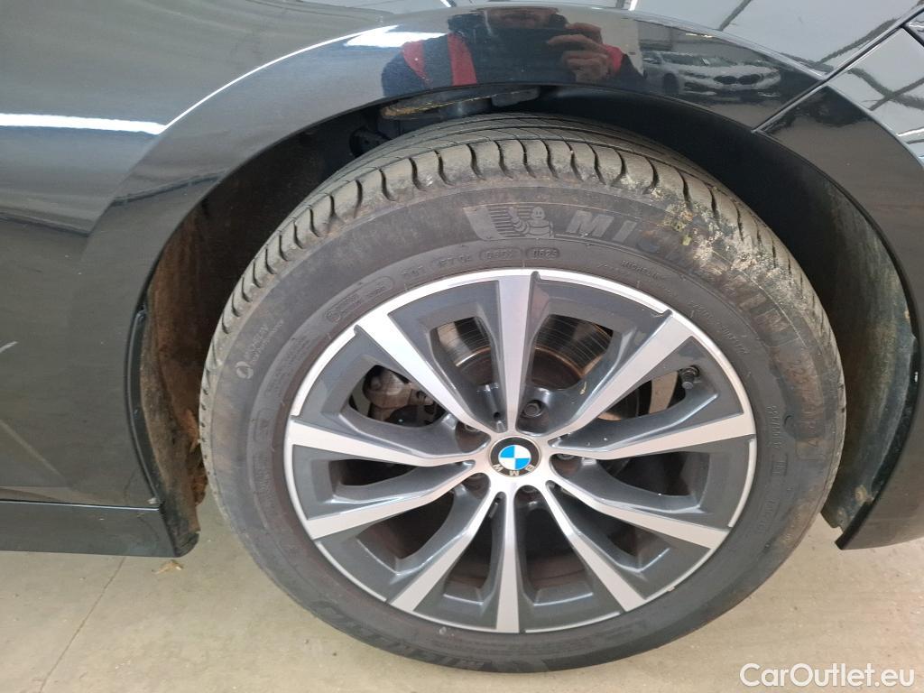  Bmw  Serie 3 BMW Série 3 Touring / 2019 / 5P / Break 318d 150ch Business Design BVA8 #8