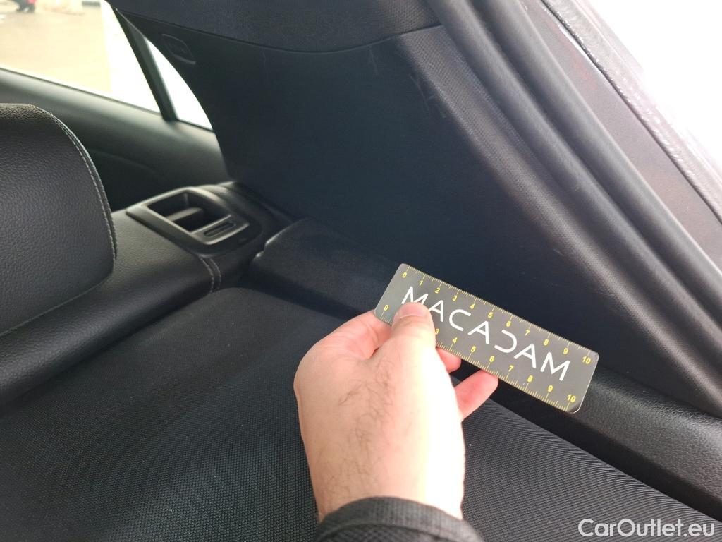  Mercedes  A-Klasse MERCEDES-BENZ Classe A Compact / 2018 / 5P / Berline A 250 e Business Line 8G-DCT #25