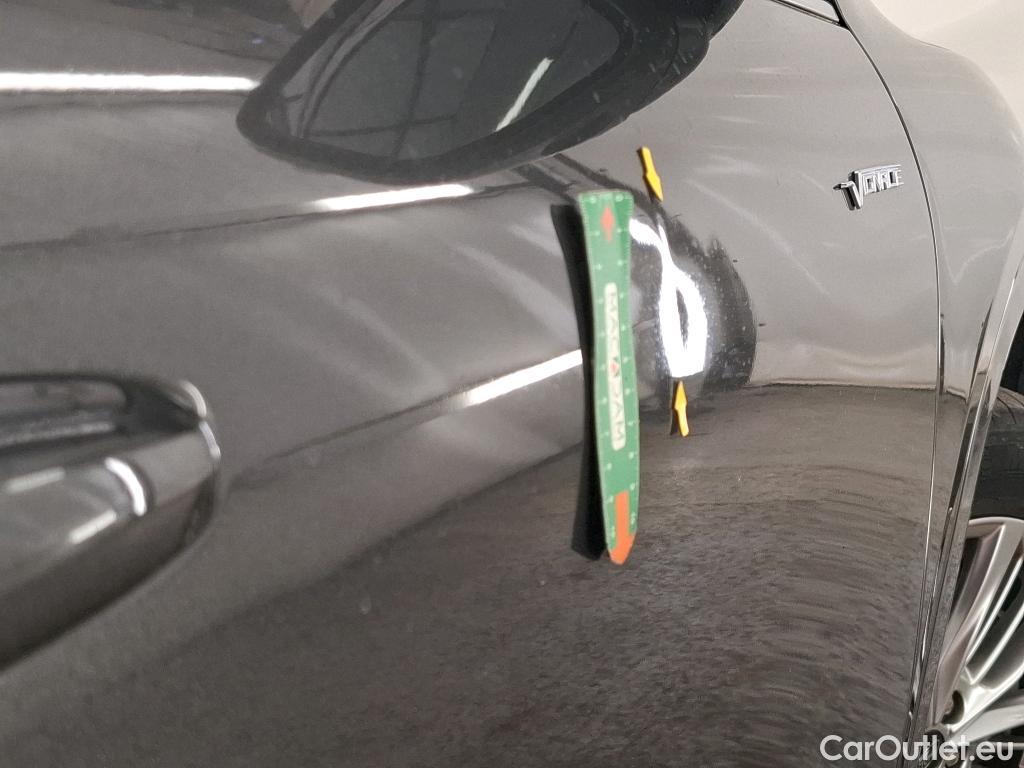  Ford  Kuga FORD  / 2019 / 5P / SUV 2.5 Duratec 225 ch PHEV eCVT Vignale #2