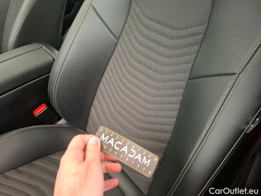  Mercedes  A-Klasse MERCEDES-BENZ Classe A Compact / 2018 / 5P / Berline A 250 e Business Line 8G-DCT #38