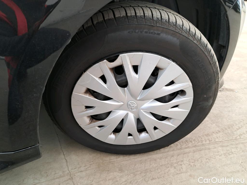  Toyota  Yaris TOYOTA  Hybride / 2019 / 5P / Berline Hybride 116h Dynamic Business Stage Acad #25