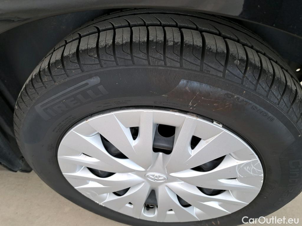  Toyota  Yaris TOYOTA  Hybride / 2019 / 5P / Berline Hybride 116h Dynamic Business Stage Acad #18