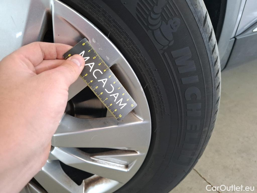  Peugeot  5008  Style 1.5 HDi 130CV BVA8 7 Sieges E6d #10