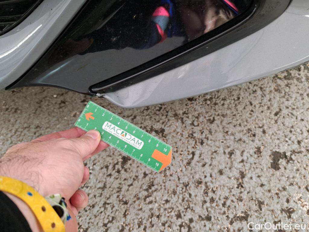  Toyota  Corolla TOYOTA  / 2018 / 5P / Berline Hybride 122h Dynamic Business Stage Acad #9