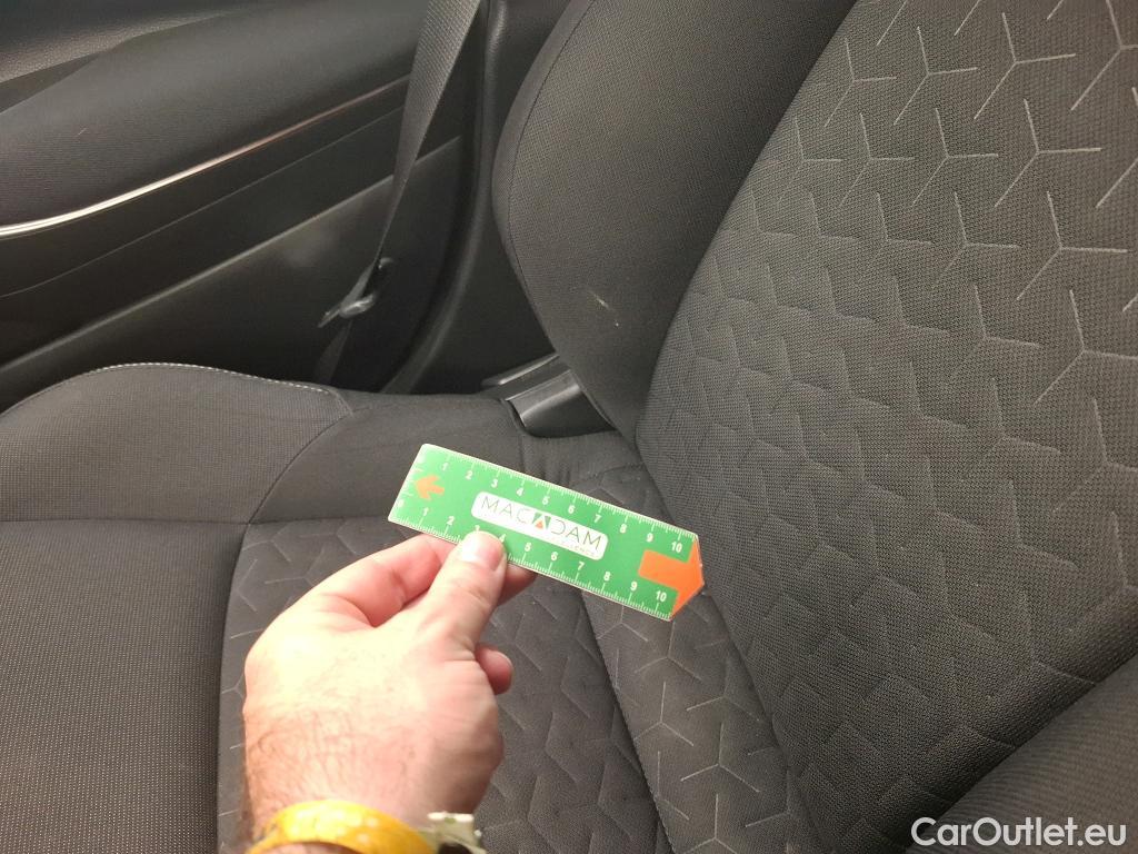  Toyota  Corolla TOYOTA  Touring Sports / 2018 / 5P / Break Hybride 122h Dynamic Business Stage Acad #17